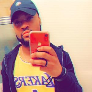 Meet your Posher, Max